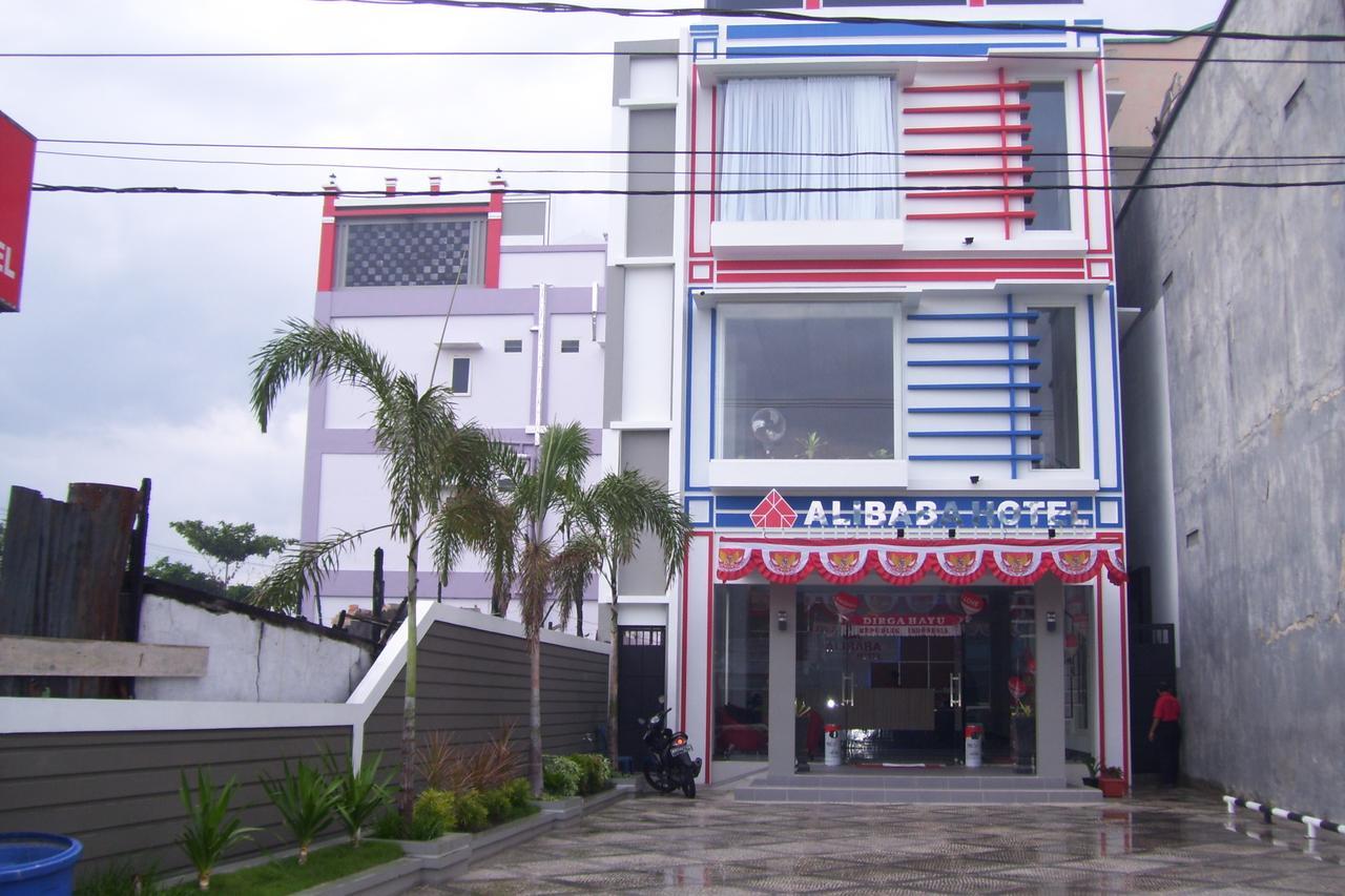 Alibaba Hotel Pangkalanbuun Exterior foto